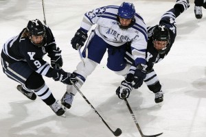  九游会官网：乔-戈麦斯纪念加盟红军10周年：我感到无比自豪，渴望继续前行