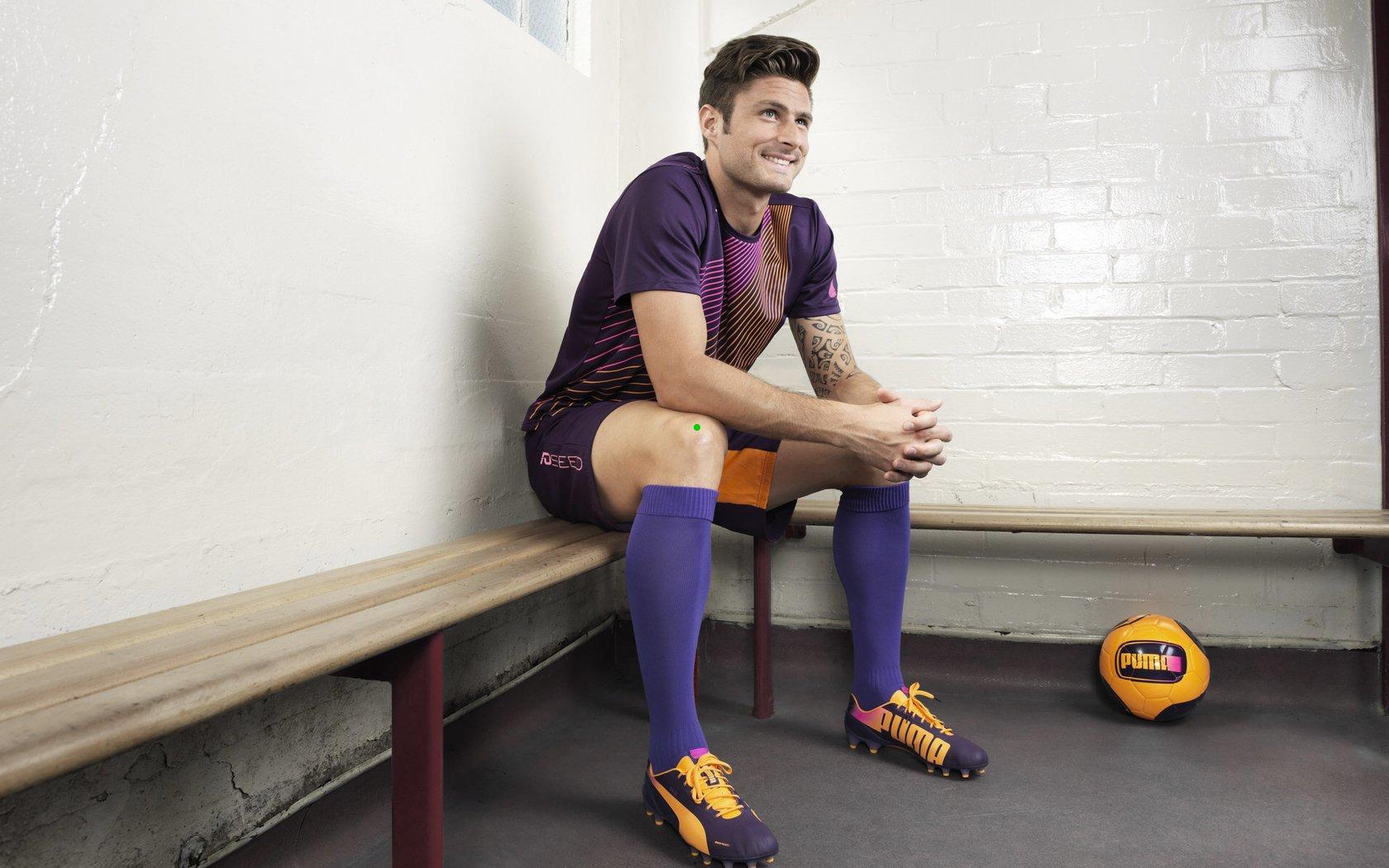 布伦特福德为姆贝莫标价7000万英镑，曼联拒绝支付天价转会费